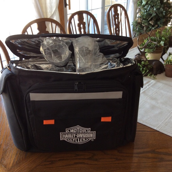 Other - Harley Davidson picnic shoulder bag 18x13x6”